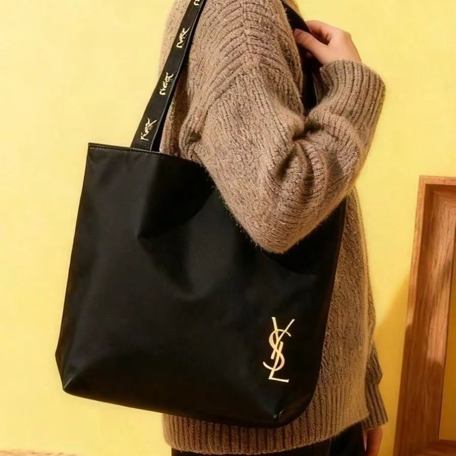 Bolso de Yves Saint Laurent YS - Ysl Beauty Makeup reseña y precio